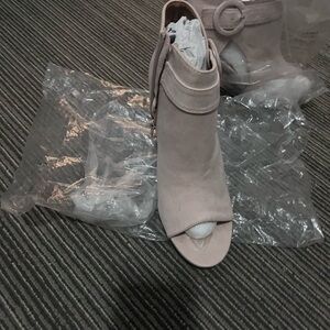 Elegant Peep-Toe Ankle Boots